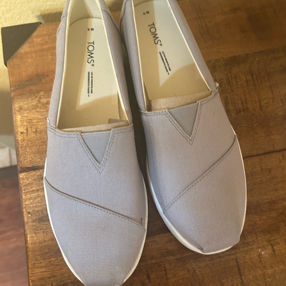 NWT Toms Gray Platform Shoes - Picture 2 of 5